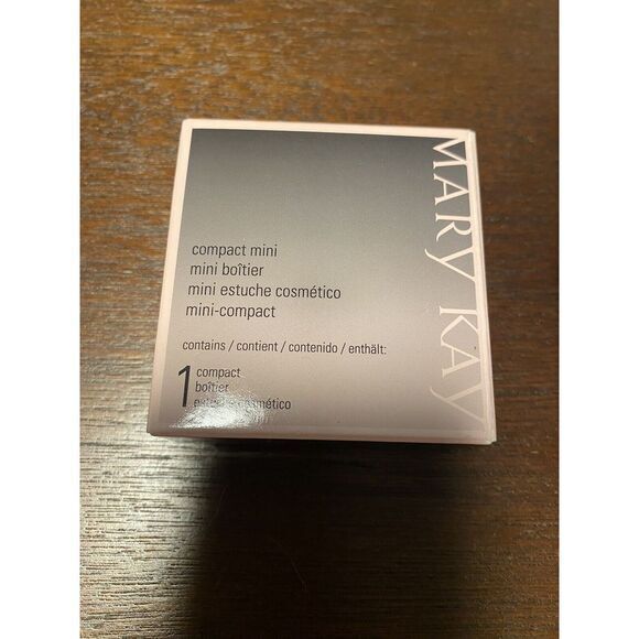 MARY KAY MAGNETIC BLACK MINI COMPACT MIRROR UNFILLED 040752 NEW NIB‎ - Picture 1 of 3